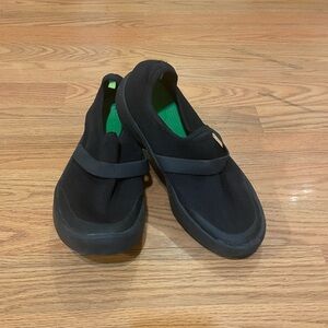 Oofos Black Slip-On Men's Shoes